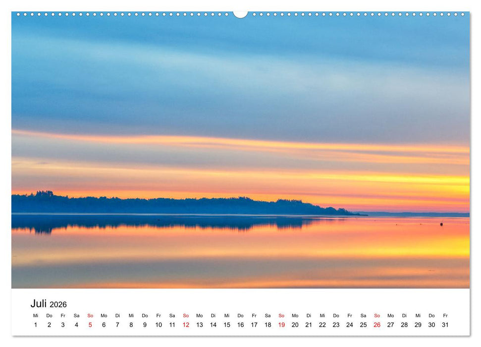 Traumhafter Chiemsee - eine kalendarische Reise (CALVENDO Premium Wandkalender 2026)