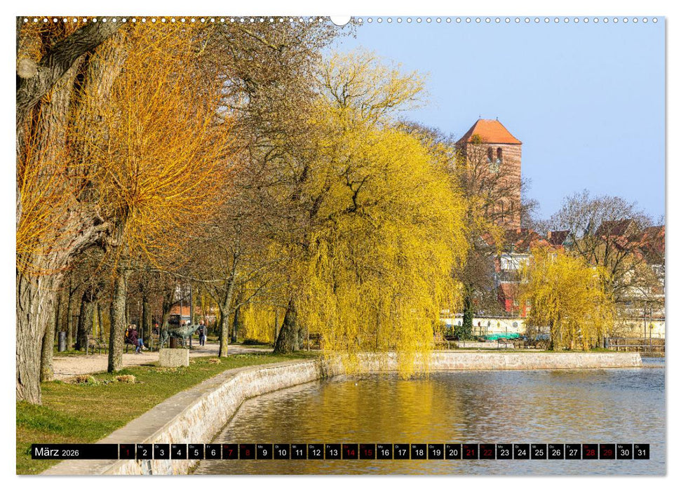 Waren (Müritz) in der Mecklenburgischen Seenplatte (CALVENDO Premium Wandkalender 2026)