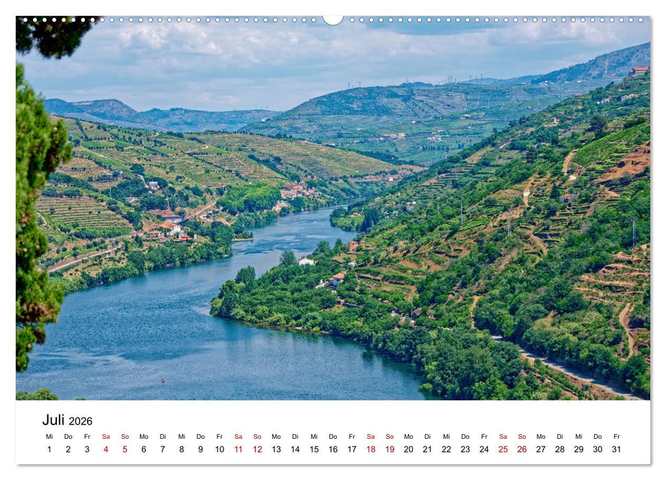 Von Nord nach Süd - Fahrt über Viseu, Coimbra und Nazaré (CALVENDO Premium Wandkalender 2026)