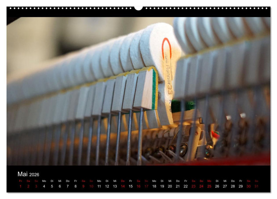 Klavier Momente (CALVENDO Premium Wandkalender 2026)