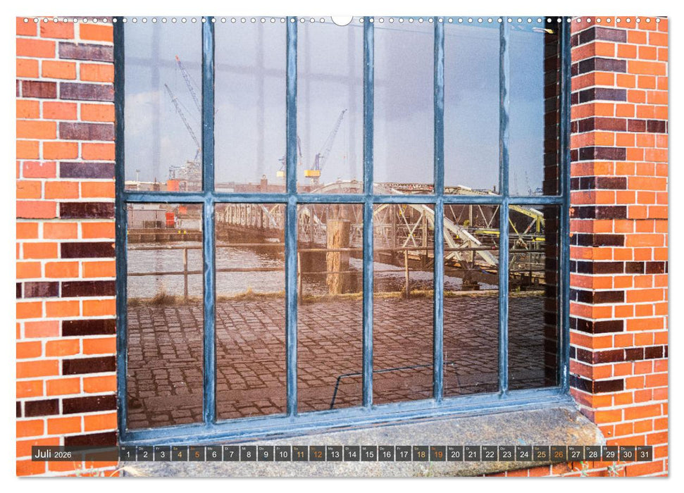Die Hafenstadt Hamburg im Spiegel (CALVENDO Premium Wandkalender 2026)