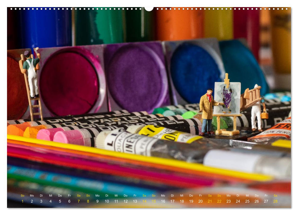 Höher, schneller, kleiner - Miniaturen in unserem Alltag (CALVENDO Premium Wandkalender 2026)