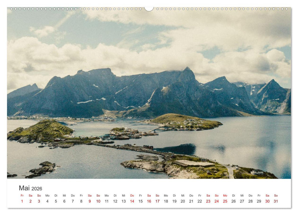 Lofoten - Mehr als nur Polarlichter. (CALVENDO Premium Wandkalender 2026)