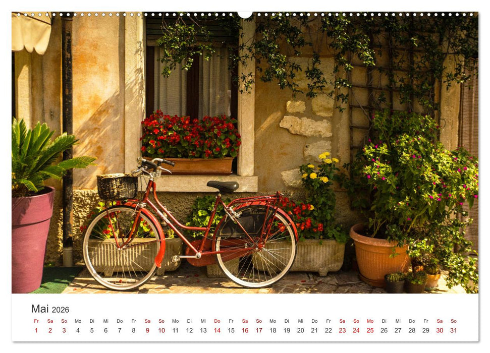 Italien - Romantische Städte und endlose Küsten. (CALVENDO Premium Wandkalender 2026)