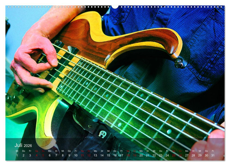 Bassgitarren im Fokus (CALVENDO Premium Wandkalender 2026)