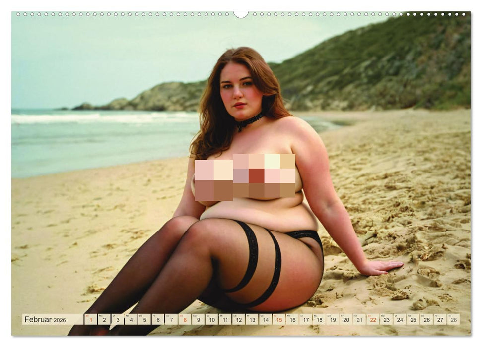 XXL Beach Girls Kalender - Kurvige Frauen am Strand (CALVENDO Premium Wandkalender 2026)