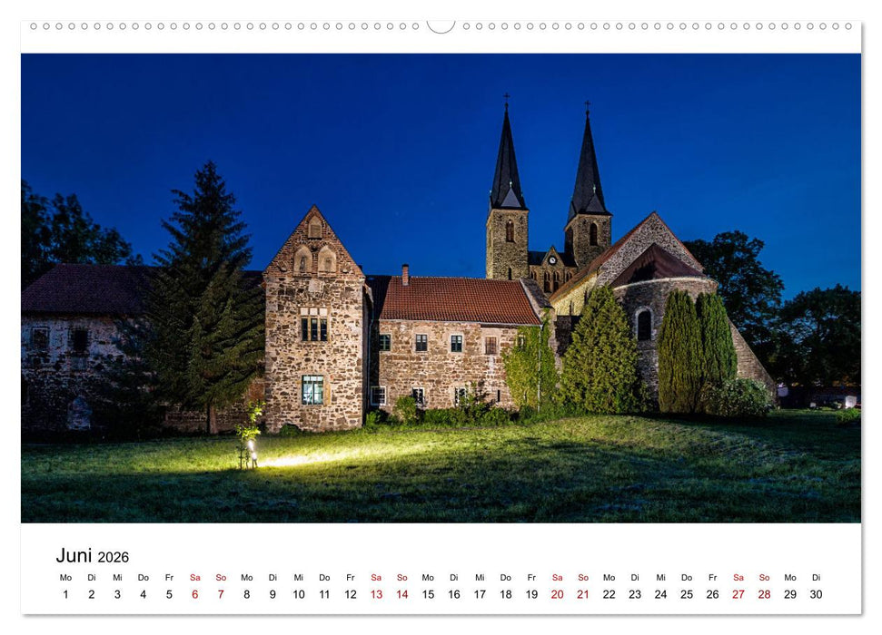 Auf den Spuren der Romanik zur blauen Stunde (CALVENDO Wandkalender 2026)