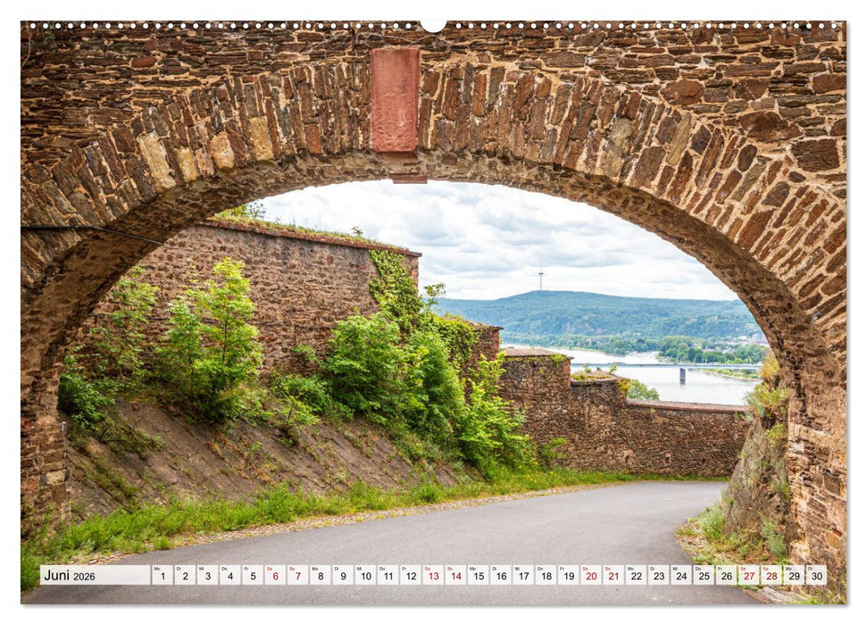 Vom Hier ins Dort - Torbögen und Durchgänge (CALVENDO Premium Wandkalender 2026)