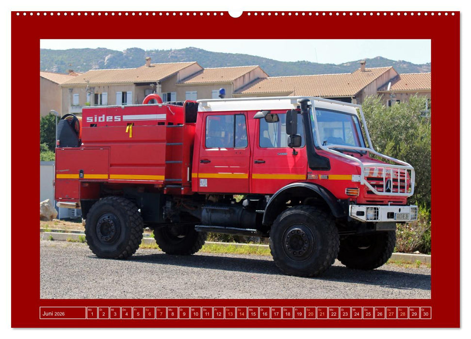 Unimog bei der Feuerwehr (CALVENDO Wandkalender 2026)