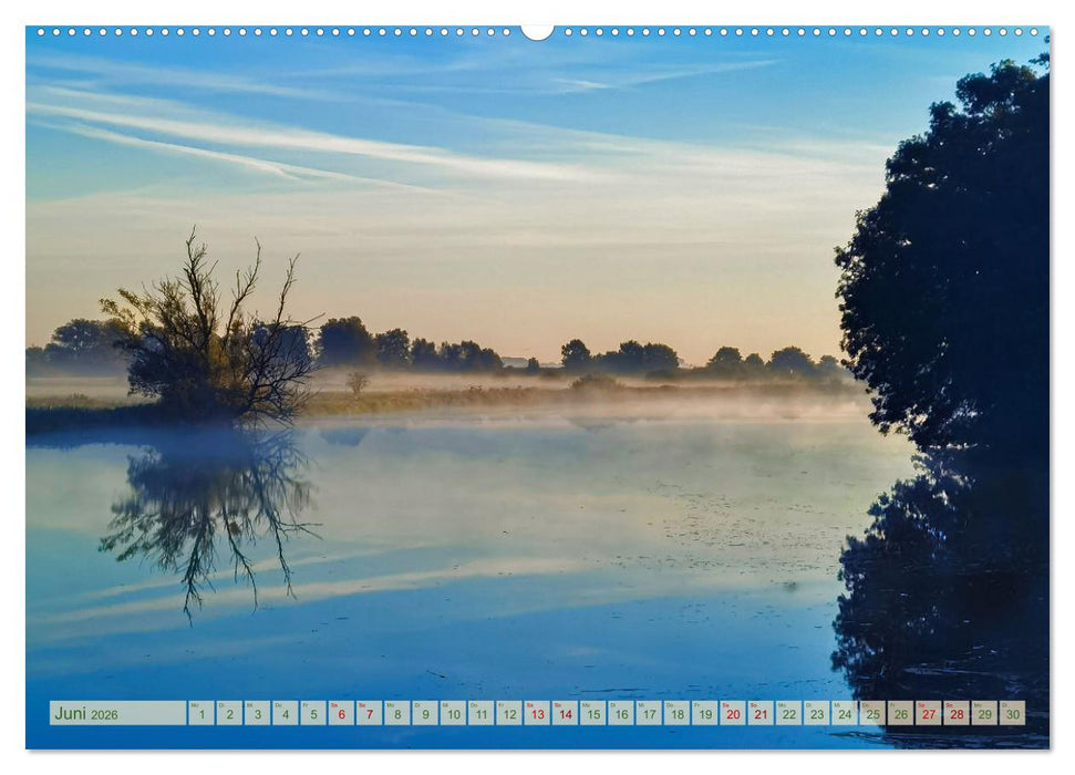 Morgenglühen & Nebelschimmer (CALVENDO Premium Wandkalender 2026)