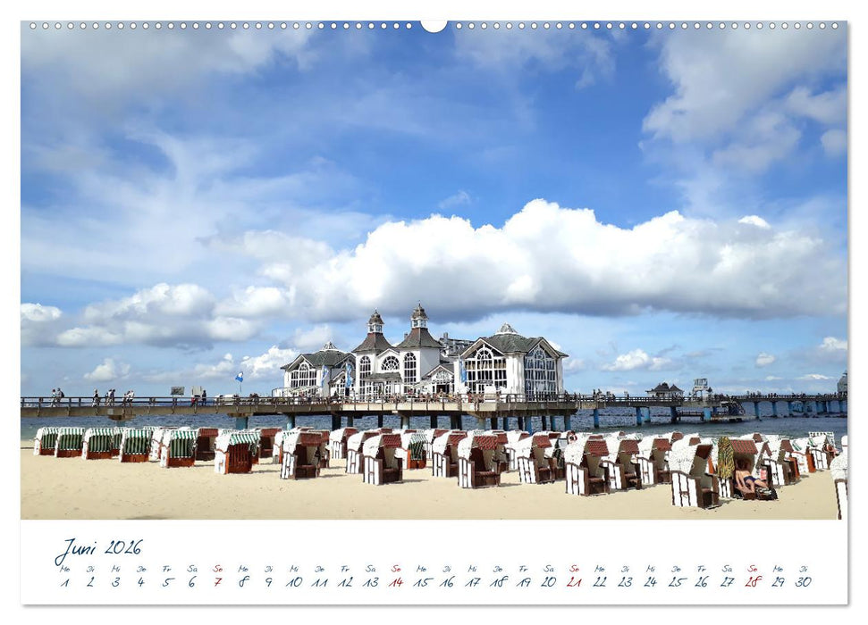 Seebrücken an der Ostsee - Aufs Meer laufen und die frische Ostseebrise genießen (CALVENDO Premium Wandkalender 2026)