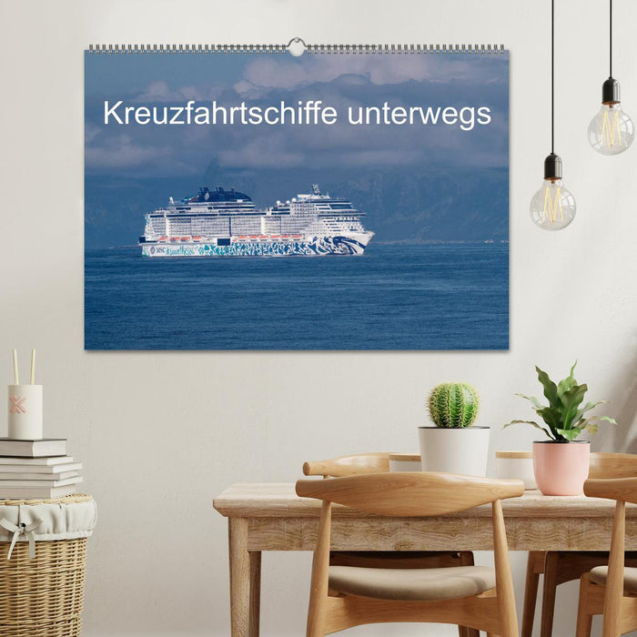 Kreuzfahrtschiffe unterwegs (CALVENDO Wandkalender 2026)
