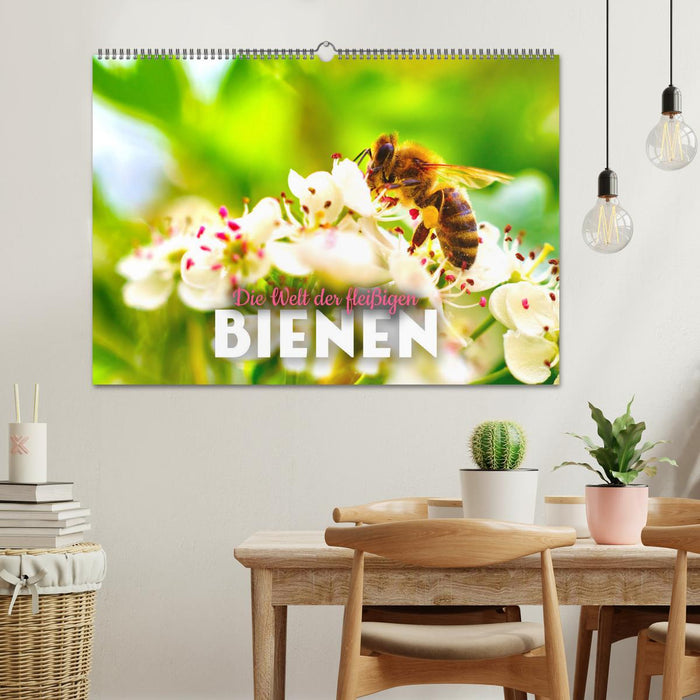Die Welt der fleißigen Bienen (CALVENDO Wandkalender 2026)