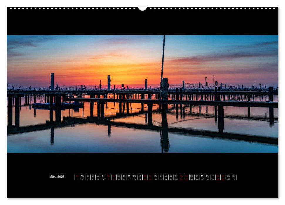 Kreis Ostholstein - Land und Wasser zwischen Sonnenauf- und Sonnenuntergang (CALVENDO Premium Wandkalender 2026)