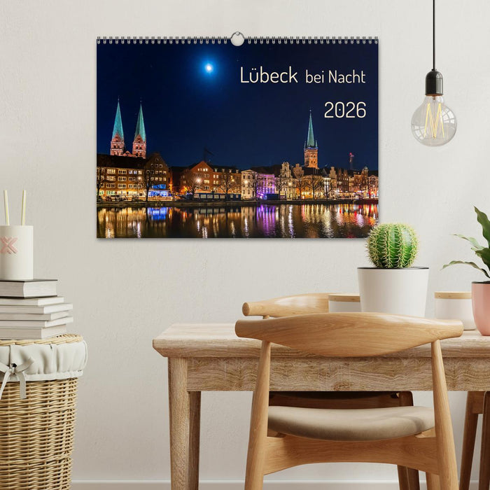 Lübeck bei Nacht (CALVENDO Wandkalender 2026)