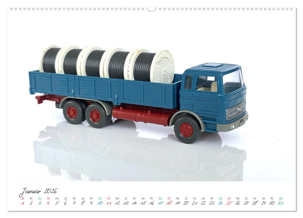 Spielzeugschätze aus unserer Kindheit (CALVENDO Wandkalender 2026)