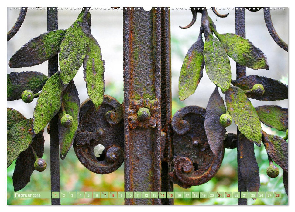 Historische Schmiedekunst auf Berliner Friedhöfen (CALVENDO Wandkalender 2026)