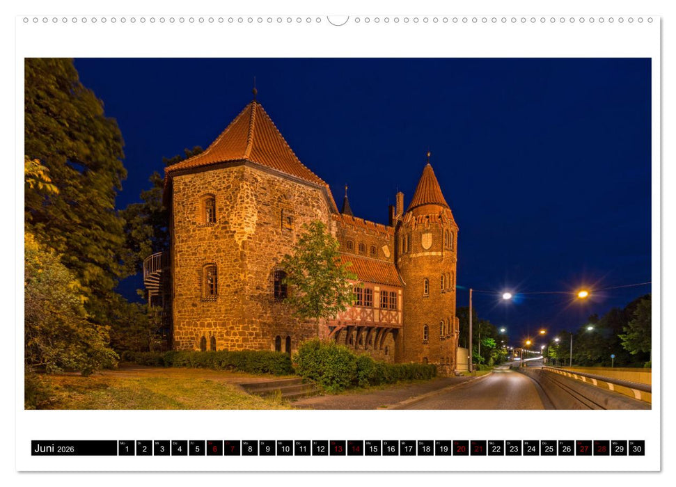 Magdeburg zur blauen Stunde (CALVENDO Wandkalender 2026)