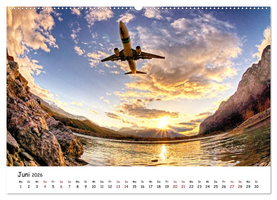 Flugzeuge in beeindruckender Kulisse (CALVENDO Premium Wandkalender 2026)