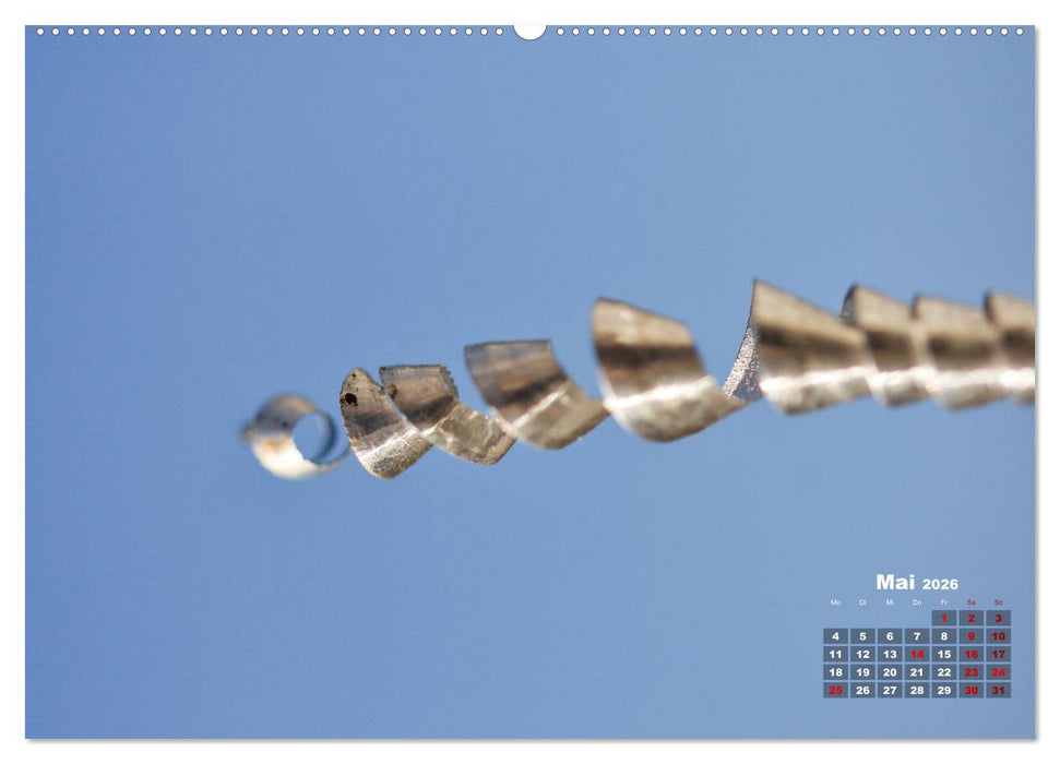 Metall - Schrott kunstvoll in Szene gesetzt (CALVENDO Premium Wandkalender 2026)