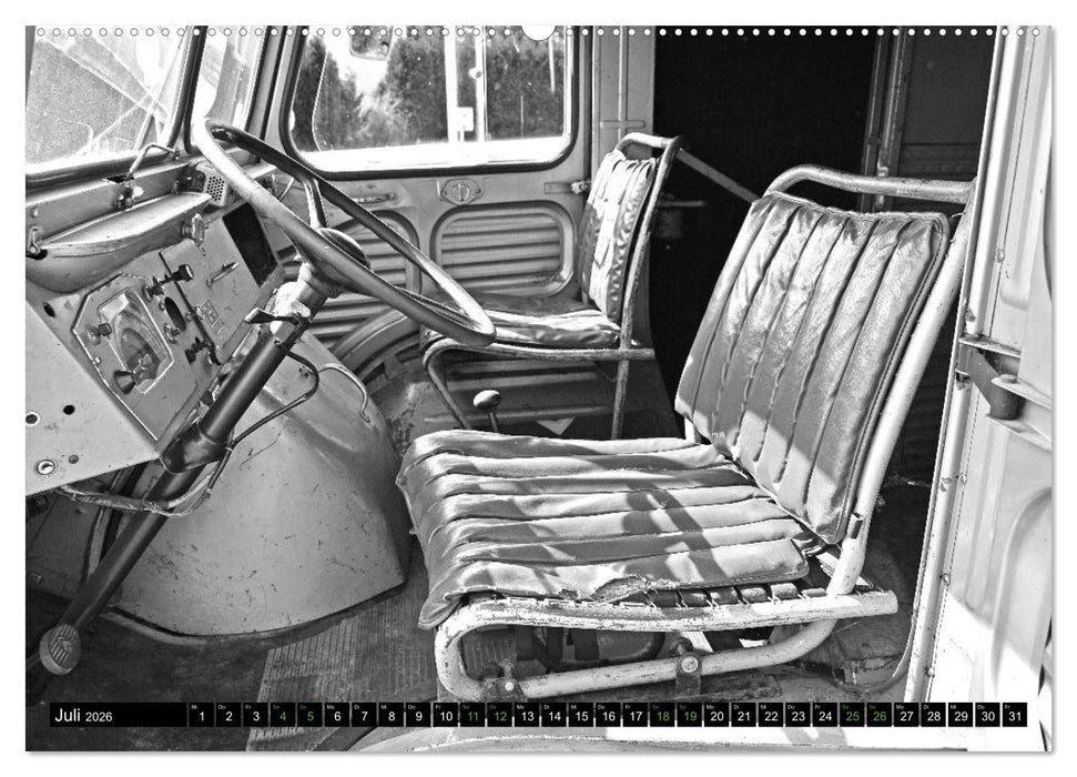 Citroën HY eine Legende in Schwarzweiß (CALVENDO Premium Wandkalender 2026)