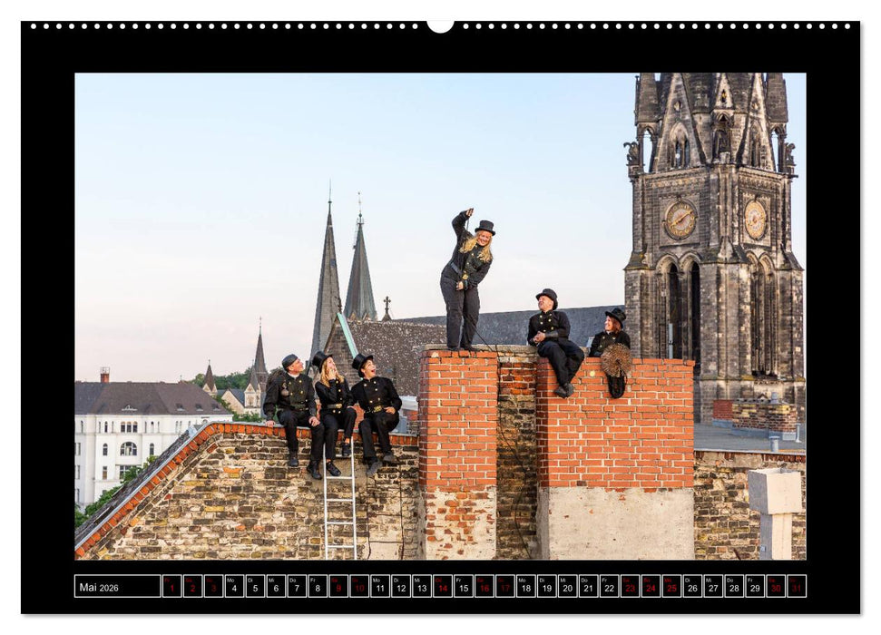 Schornsteinfeger über Berlin - Die Glücksbringer auf den Dächern der Hauptstadt (CALVENDO Premium Wandkalender 2026)