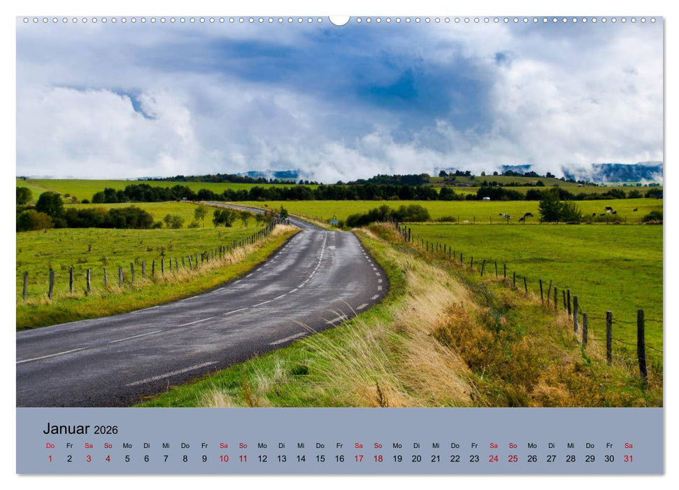 Naturparadies Auvergne (CALVENDO Premium Wandkalender 2026)