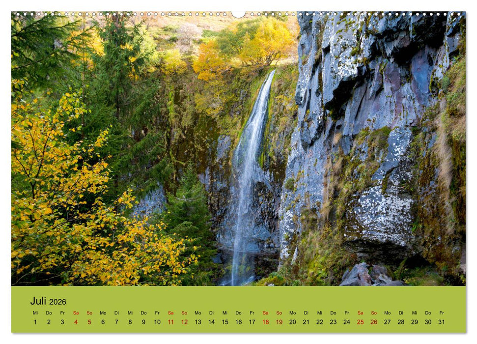 Naturparadies Auvergne (CALVENDO Premium Wandkalender 2026)