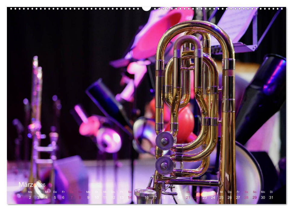 Blasinstrumente im Rampenlicht (CALVENDO Premium Wandkalender 2026)