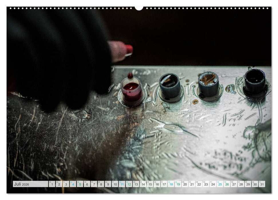 Beim Tätowierer (CALVENDO Premium Wandkalender 2026)