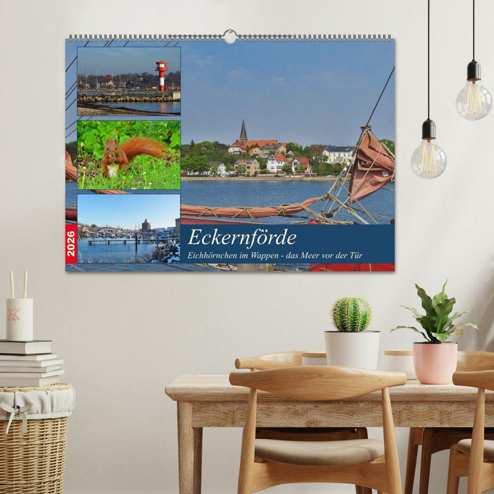 Eckernförde. Eichhörnchen im Wappen - das Meer vor der Tür (CALVENDO Wandkalender 2026)