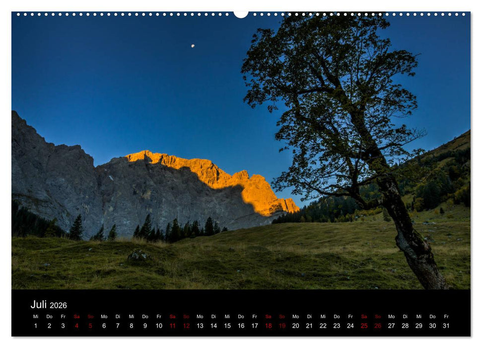 Licht über Alpenlandschaften (CALVENDO Premium Wandkalender 2026)