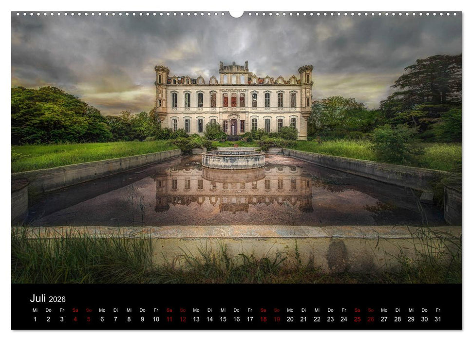 Auch von außen haben Lost Places ihren Charme (CALVENDO Premium Wandkalender 2026)