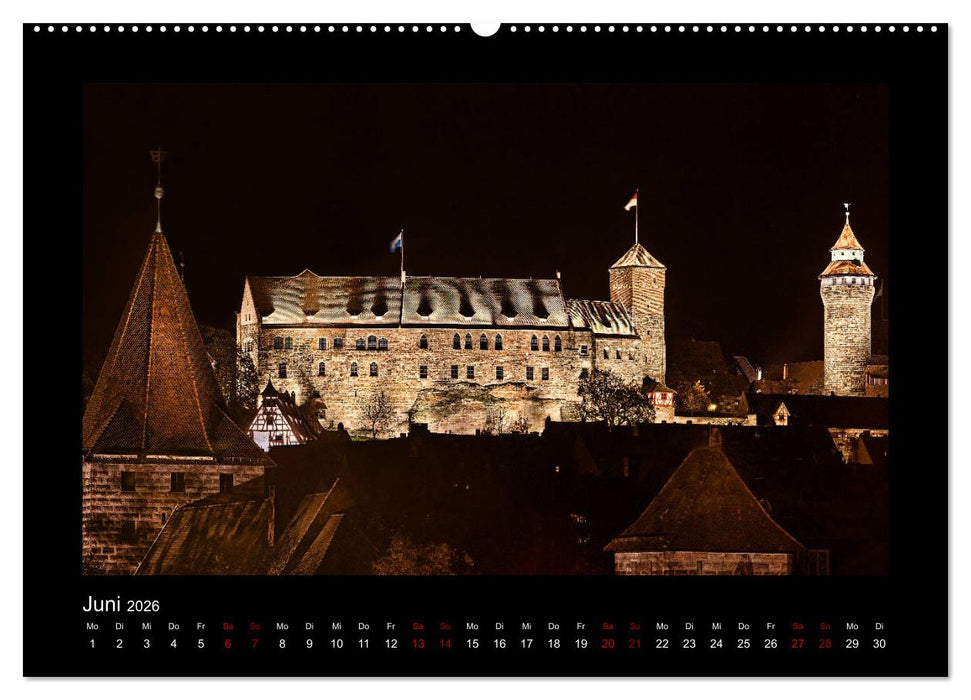 Nürnberg - Die Altstadt bei Nacht (CALVENDO Premium Wandkalender 2026)