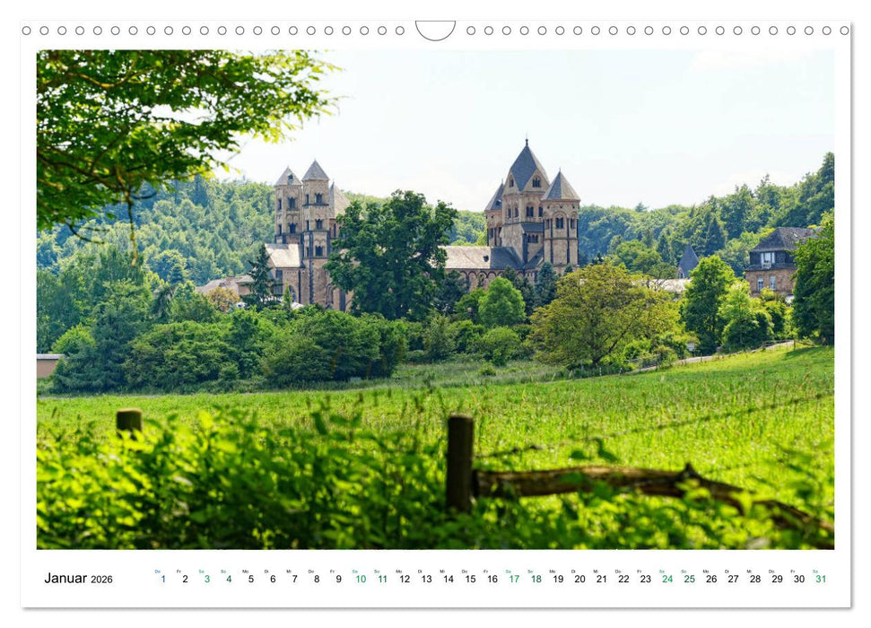 Die Eifel - Vulkane, Heidekraut und sanfte Hügel (CALVENDO Wandkalender 2026)