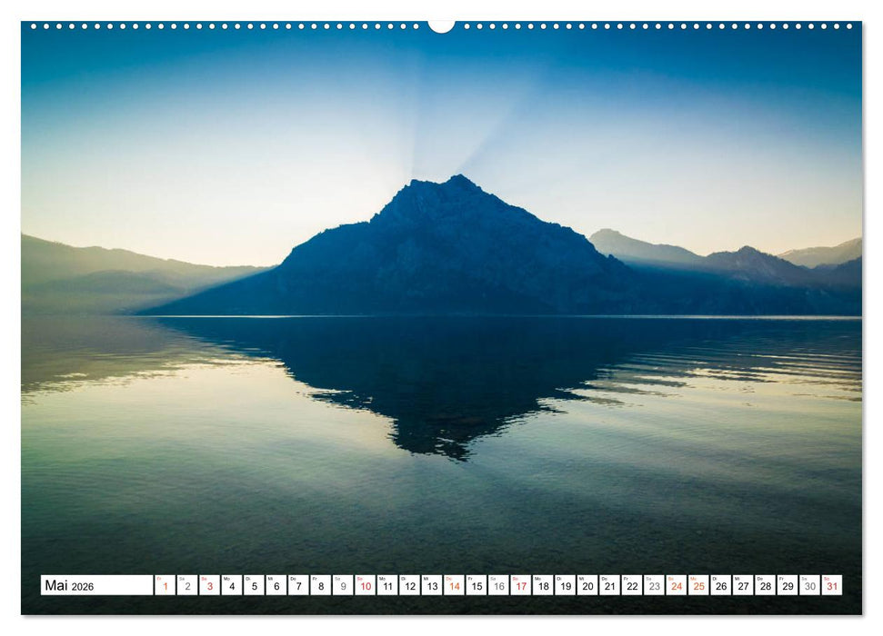 Ein Frühling am Traunsee - Verträumte Ansichten (CALVENDO Wandkalender 2026)