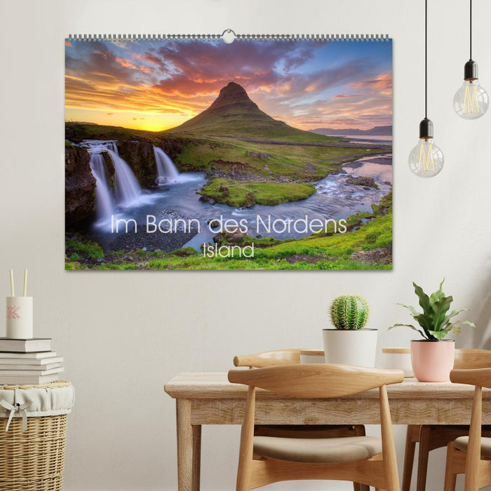 Im Bann des Nordens - Island (CALVENDO Wandkalender 2026)