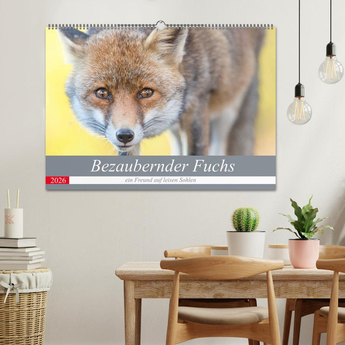 Bezaubernder Fuchs - ein Freund auf leisen Sohlen (CALVENDO Wandkalender 2026)