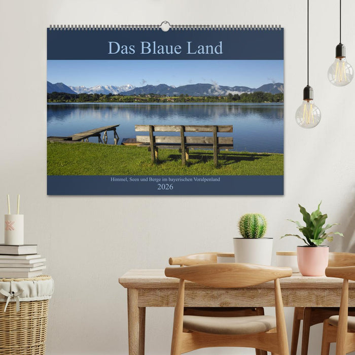 Das Blaue Land - Himmel, Seen und Berge im bayerischen Voralpenland (CALVENDO Wandkalender 2026)