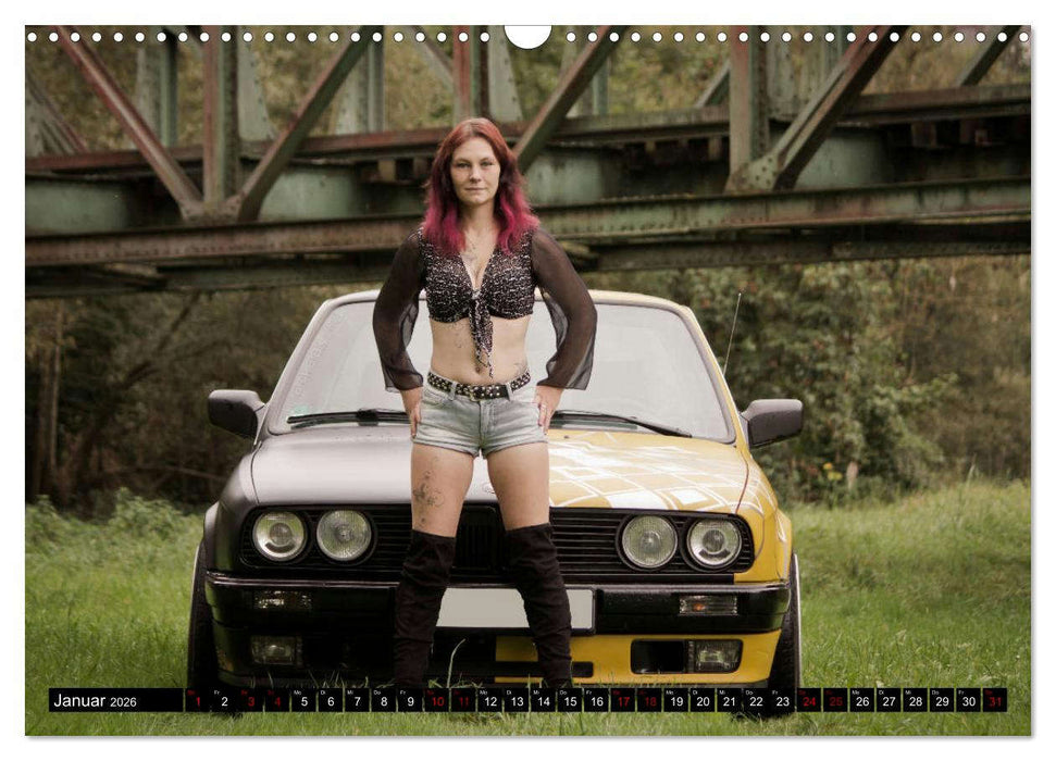 Heiße Frauen und schnelle Autos (CALVENDO Wandkalender 2026)