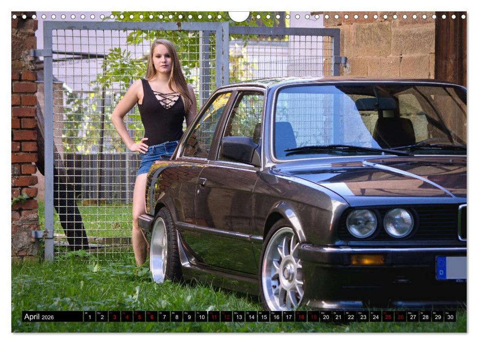 Heiße Frauen und schnelle Autos (CALVENDO Wandkalender 2026)