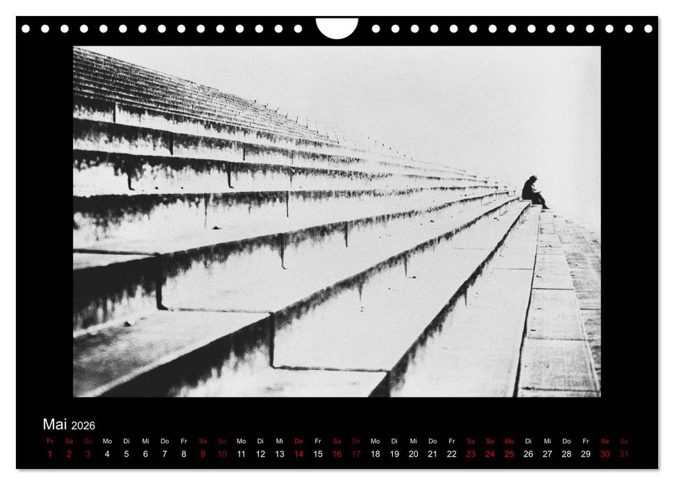 Strassenfotografie Berlin. schwarz/weiß - abstrakt - minimalistisch (CALVENDO Wandkalender 2026)