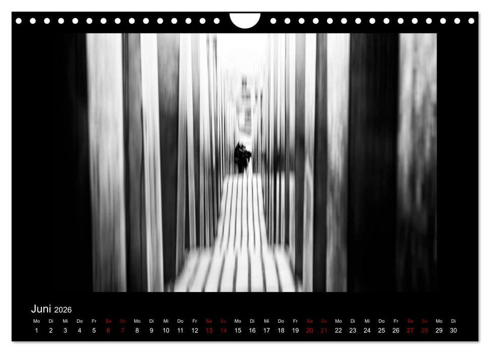 Strassenfotografie Berlin. schwarz/weiß - abstrakt - minimalistisch (CALVENDO Wandkalender 2026)