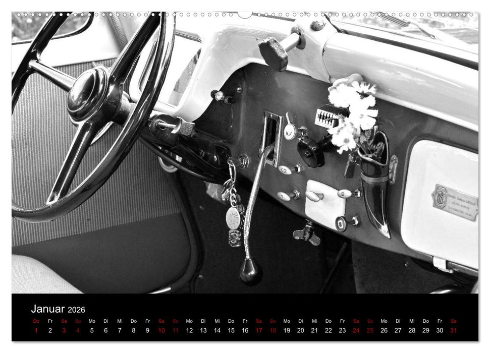 Citroën 11 CV Traction Avant in schwarzweiss (CALVENDO Wandkalender 2026)