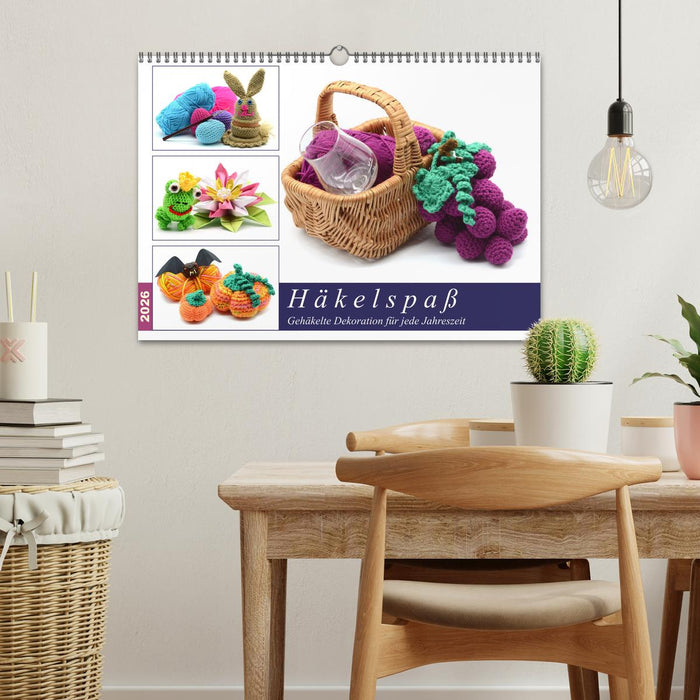 Häkelspaß - Gehäkelte Dekoration für jede Jahreszeit (CALVENDO Wandkalender 2026)