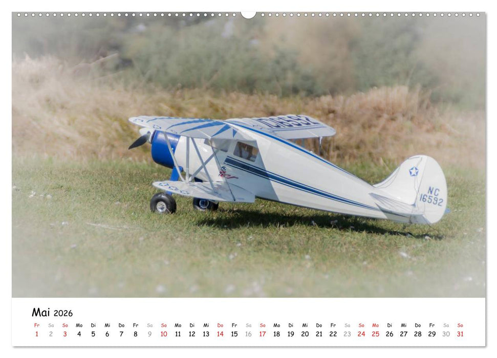 Tollkühne Helden der Fliegerei - Modellflugzeuge in Aktion (CALVENDO Wandkalender 2026)