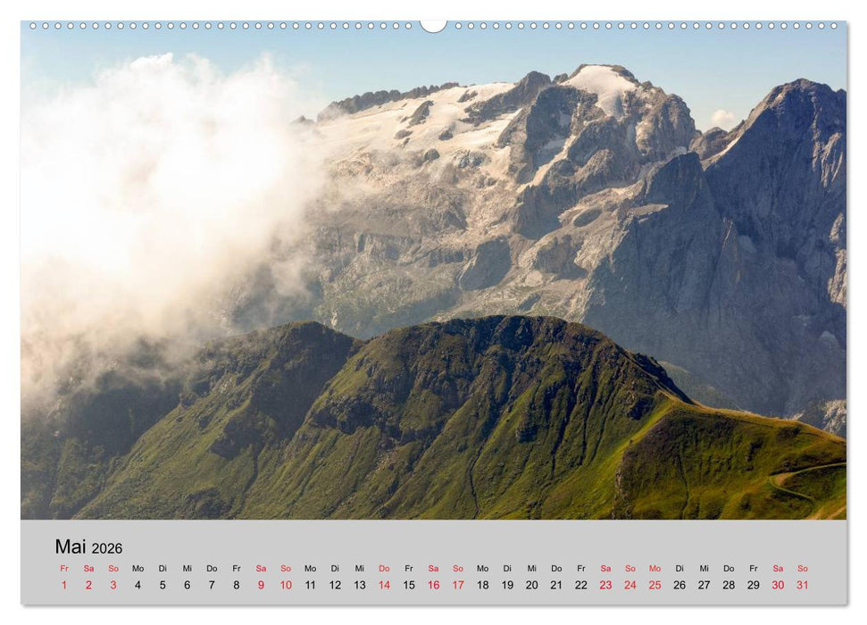 Südtiroler Bergwelten - Die monti pallidi, Idylle die fast unwirklich erscheint (CALVENDO Premium Wandkalender 2026)
