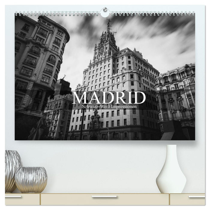 Madrid - Schwarz-Weiß Impressionen (CALVENDO Premium Wandkalender 2026)