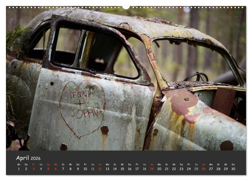 BILKYRKOGÅRDEN Der Autofriedhof im Kyrkö Mosse (CALVENDO Premium Wandkalender 2026)