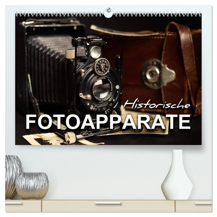 Historische Fotoapparate (CALVENDO Premium Wandkalender 2026)
